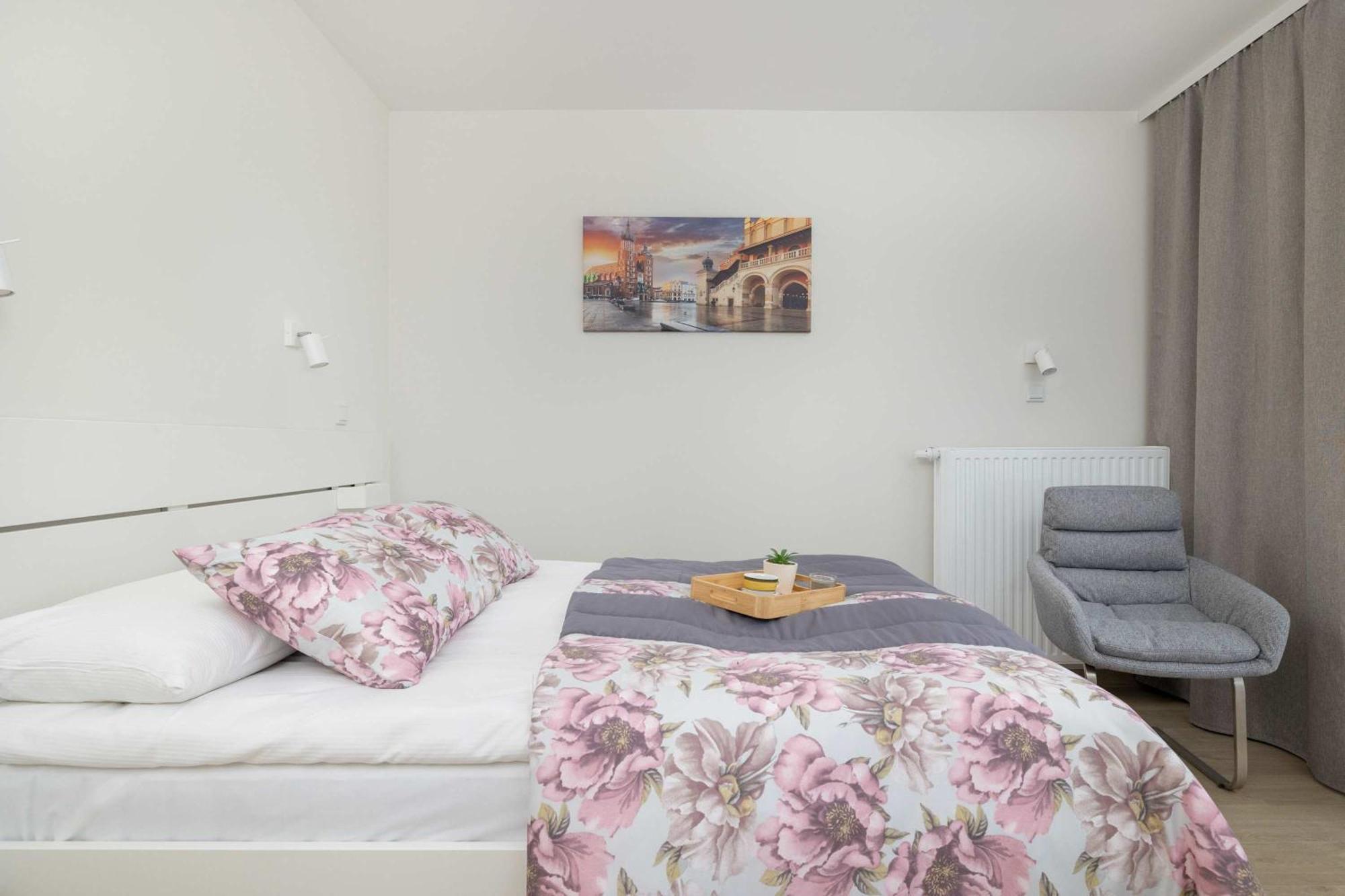 Cozy Apartments Laszkiewicza With Parking By Noclegi Renters Krakow Bagian luar foto