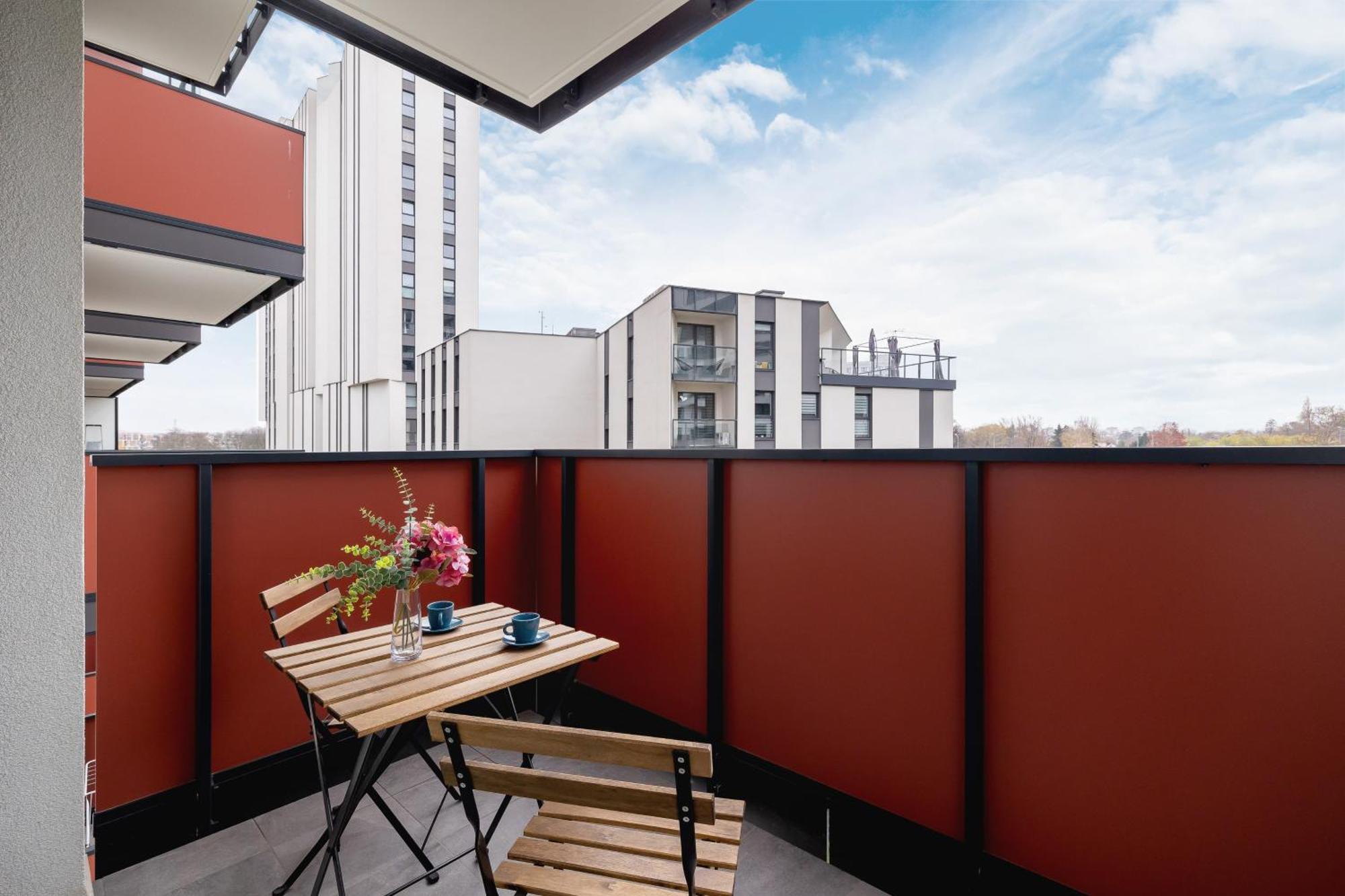 Cozy Apartments Laszkiewicza With Parking By Noclegi Renters Krakow Bagian luar foto