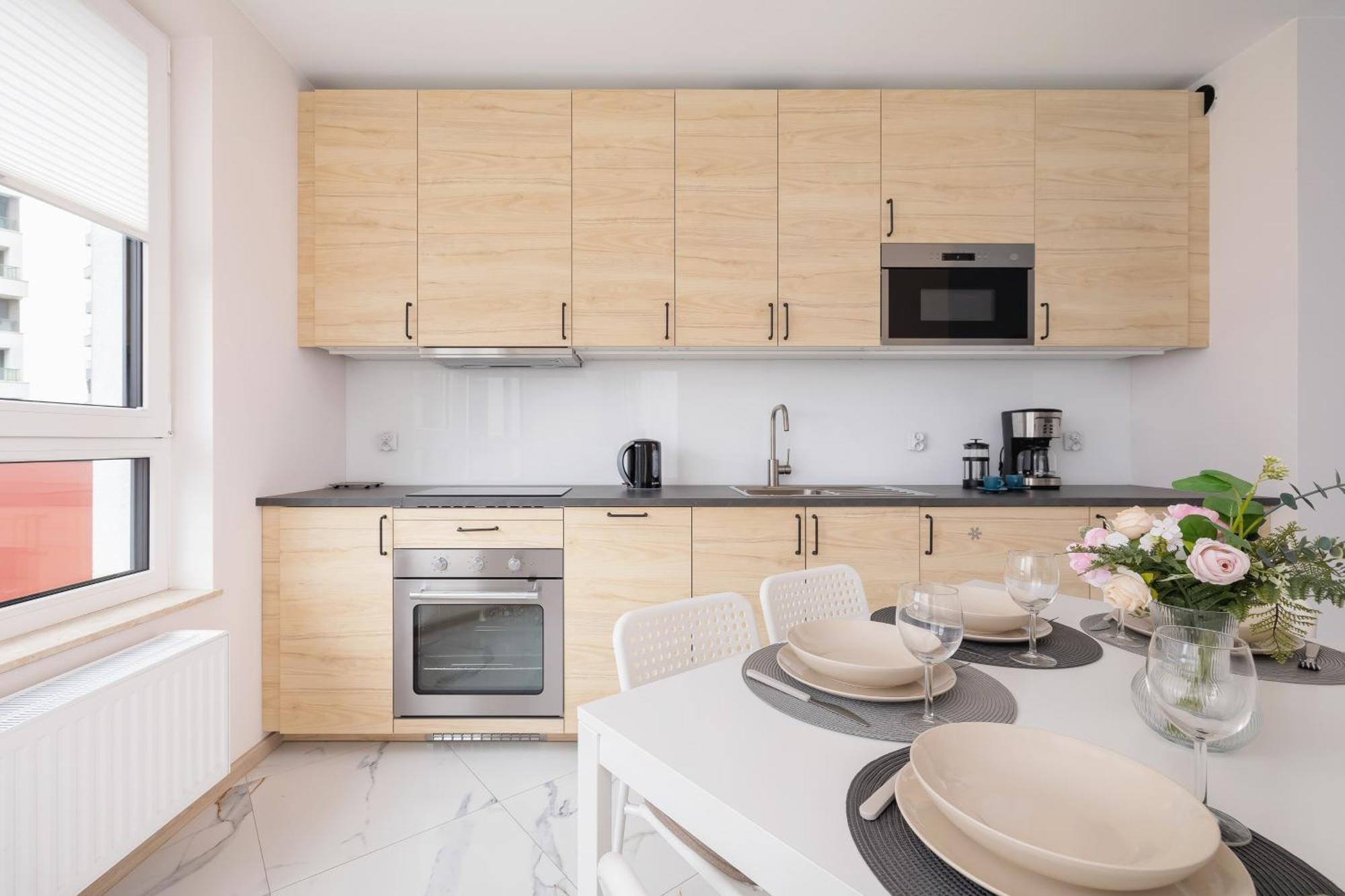 Cozy Apartments Laszkiewicza With Parking By Noclegi Renters Krakow Bagian luar foto