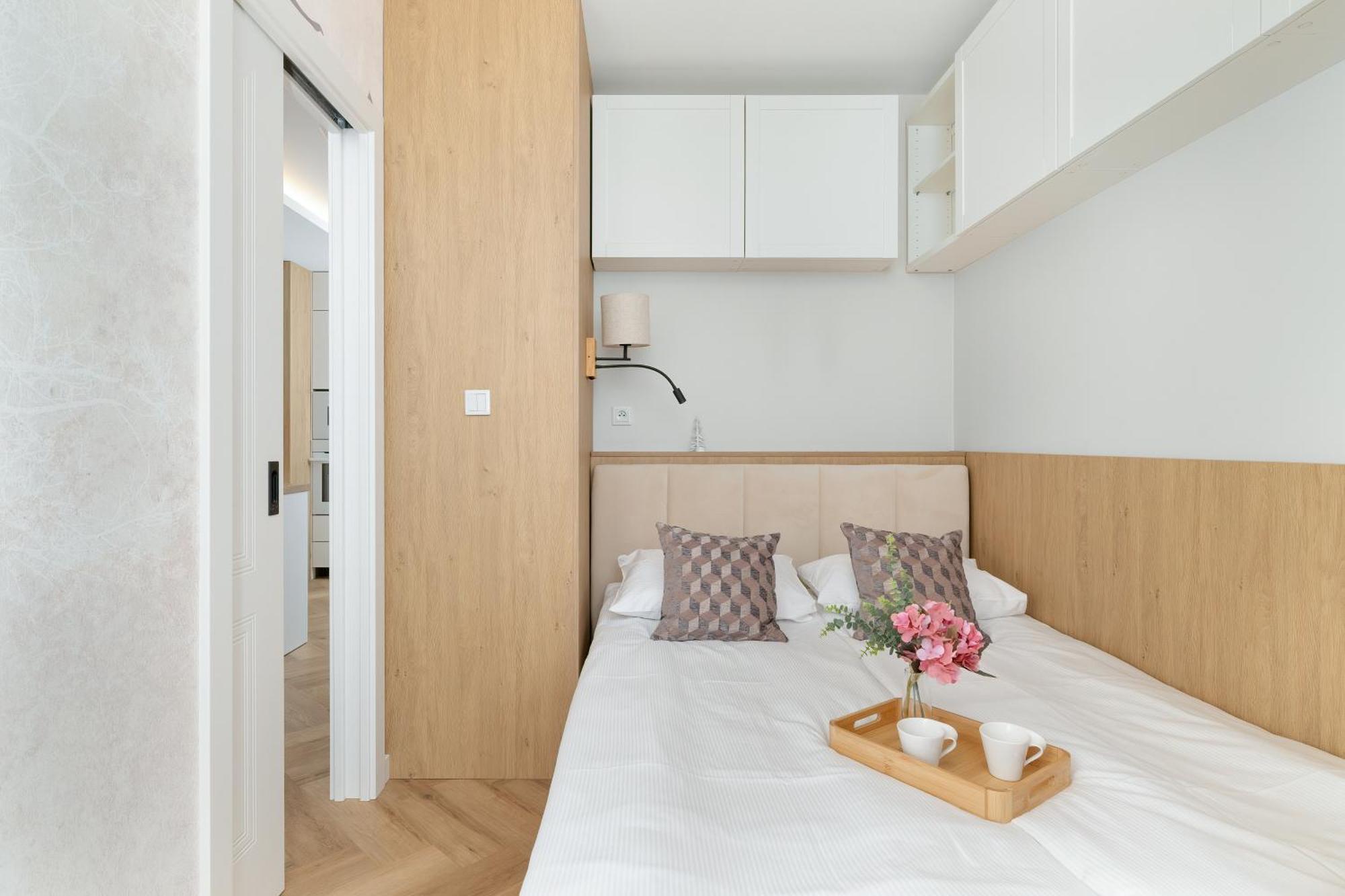 Cozy Apartments Laszkiewicza With Parking By Noclegi Renters Krakow Bagian luar foto